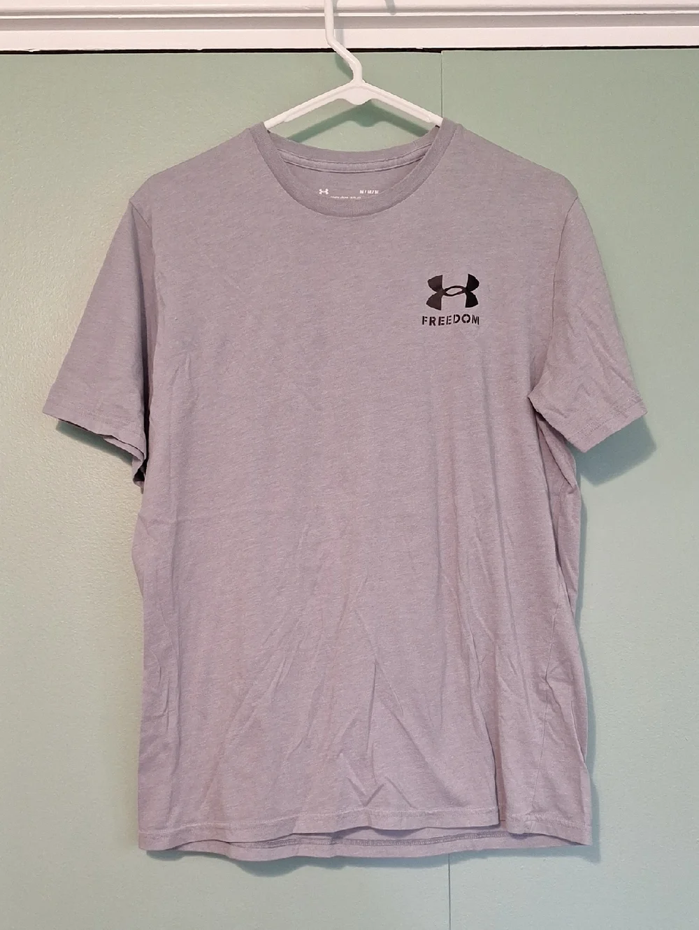Under Armour Mens Loose Fit Short Sleeve Shirt Lot (5) Size Medium - Picture 4 of 14